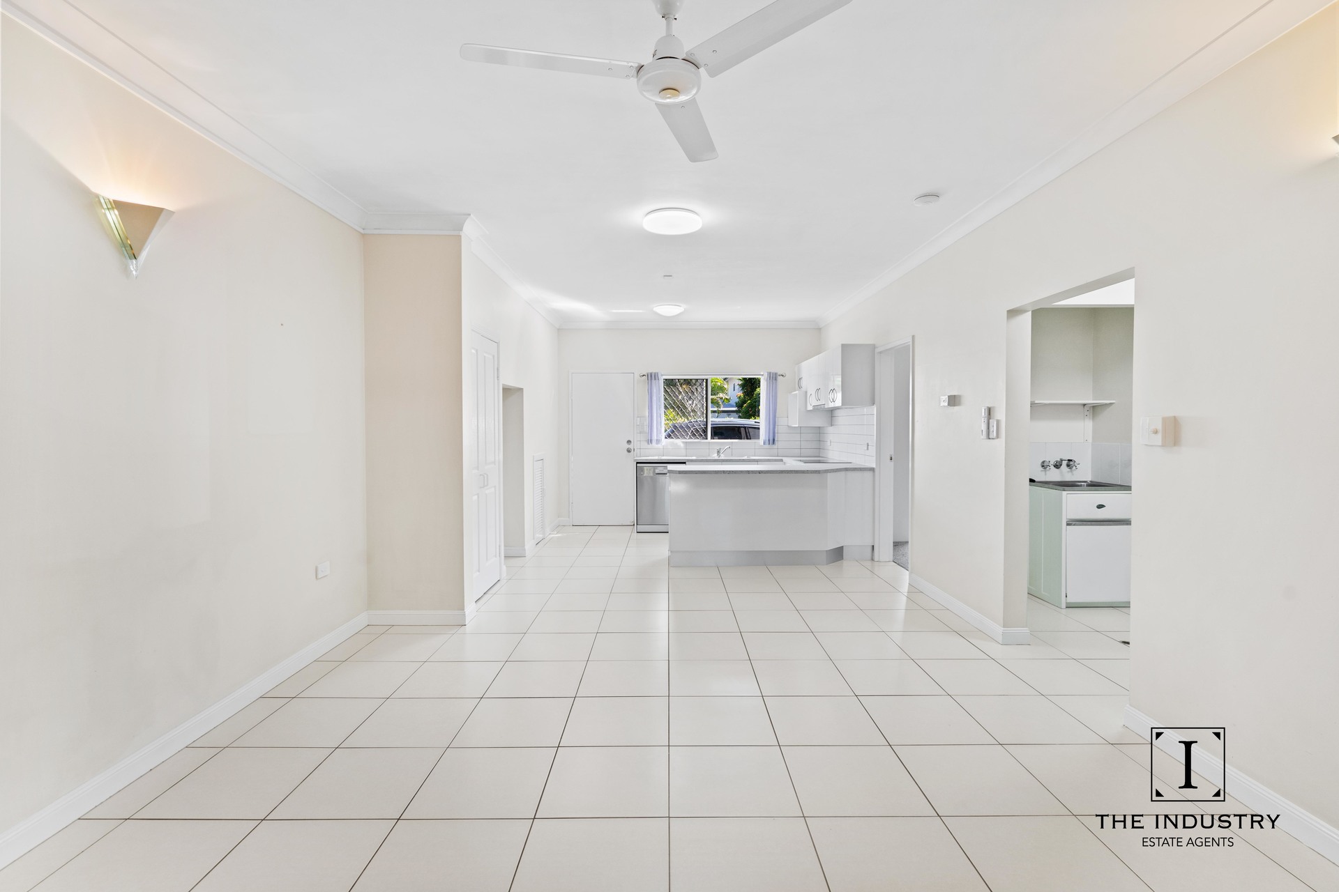 13/77-81 Pease Street, Manoora, QLD 4870 AUS