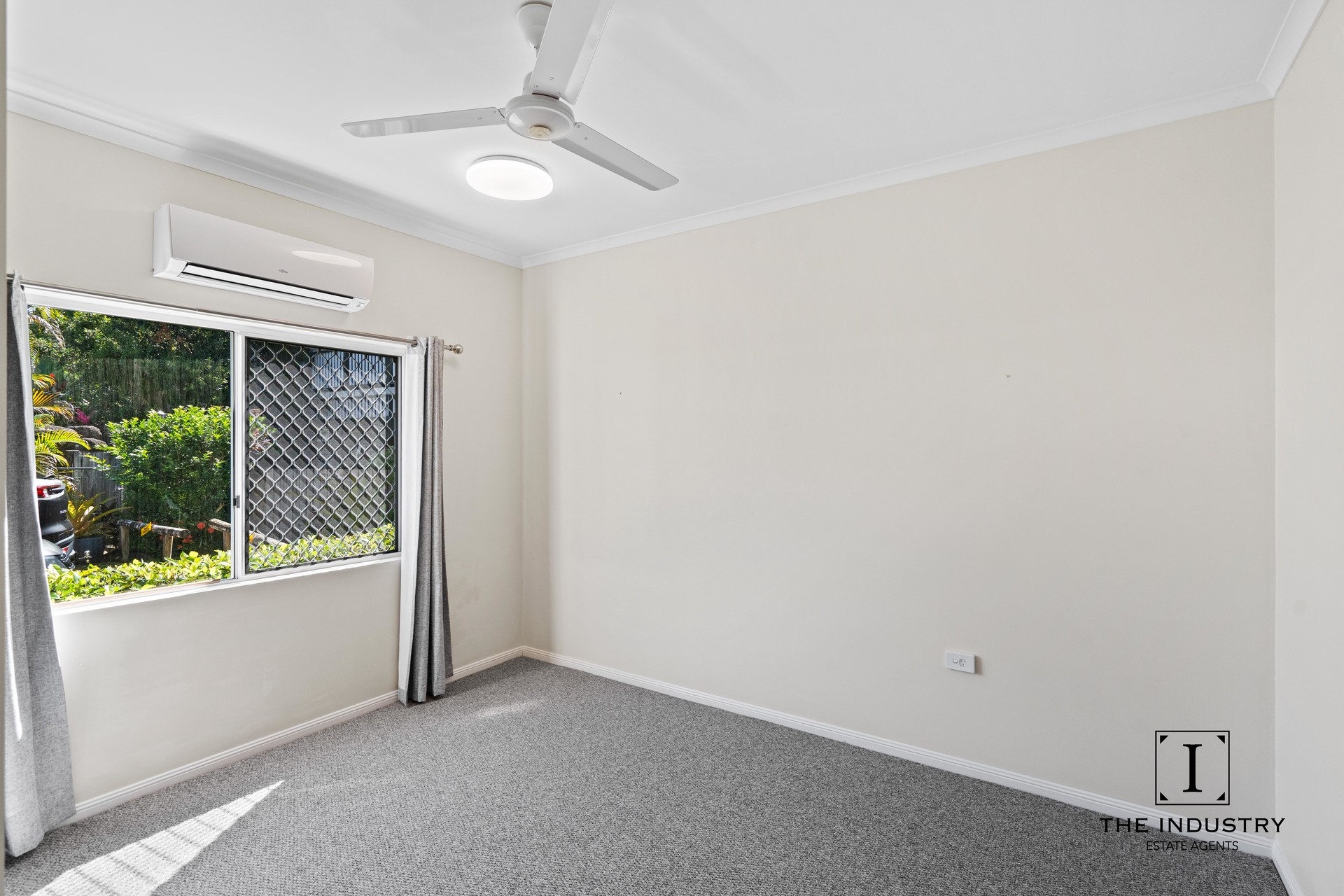 13/77-81 Pease Street, Manoora, QLD 4870 AUS
