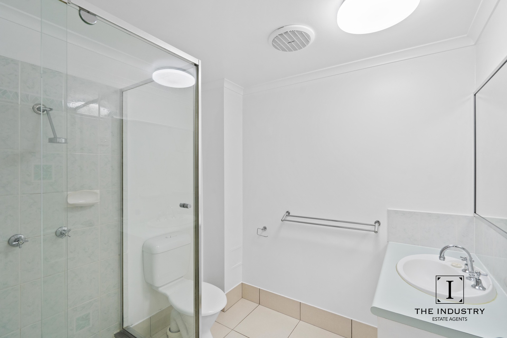 13/77-81 Pease Street, Manoora, QLD 4870 AUS