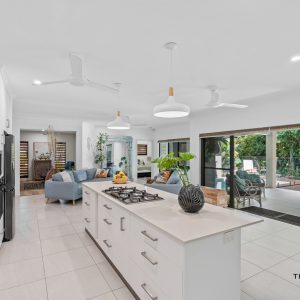 1 Flow Close, Trinity Beach, QLD 4879 AUS