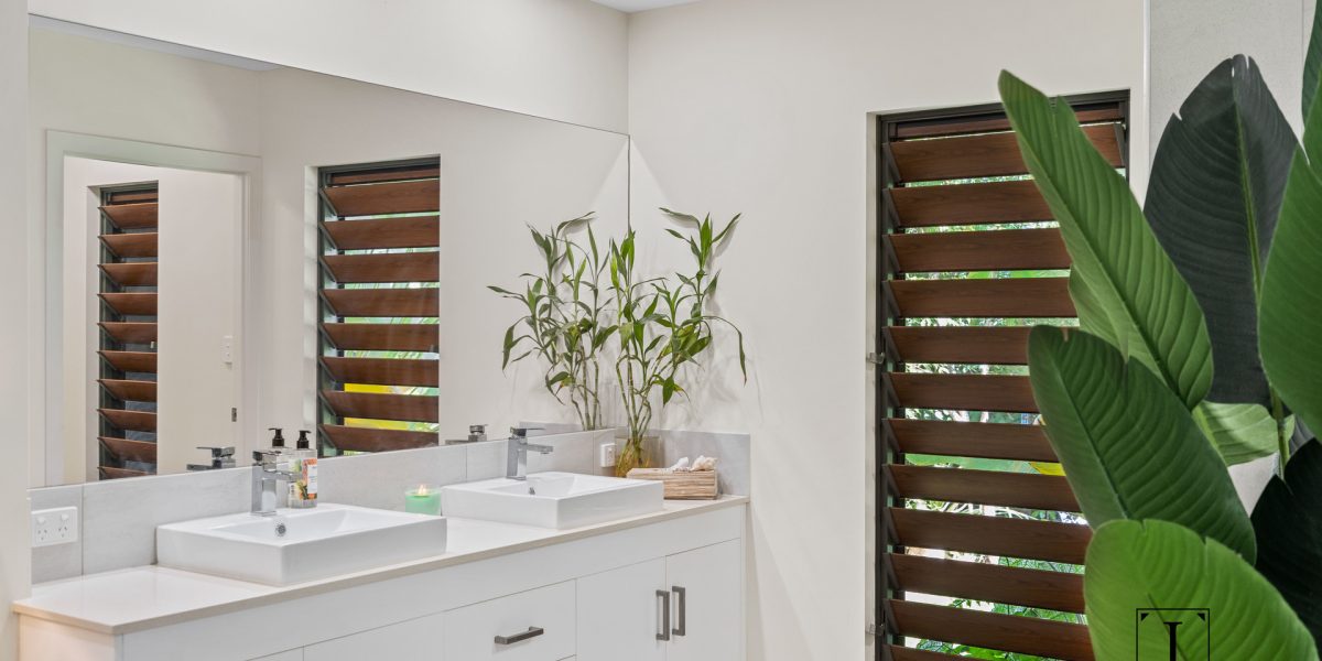1 Flow Close, Trinity Beach, QLD 4879 AUS