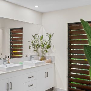 1 Flow Close, Trinity Beach, QLD 4879 AUS