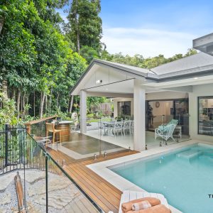 1 Flow Close, Trinity Beach, QLD 4879 AUS