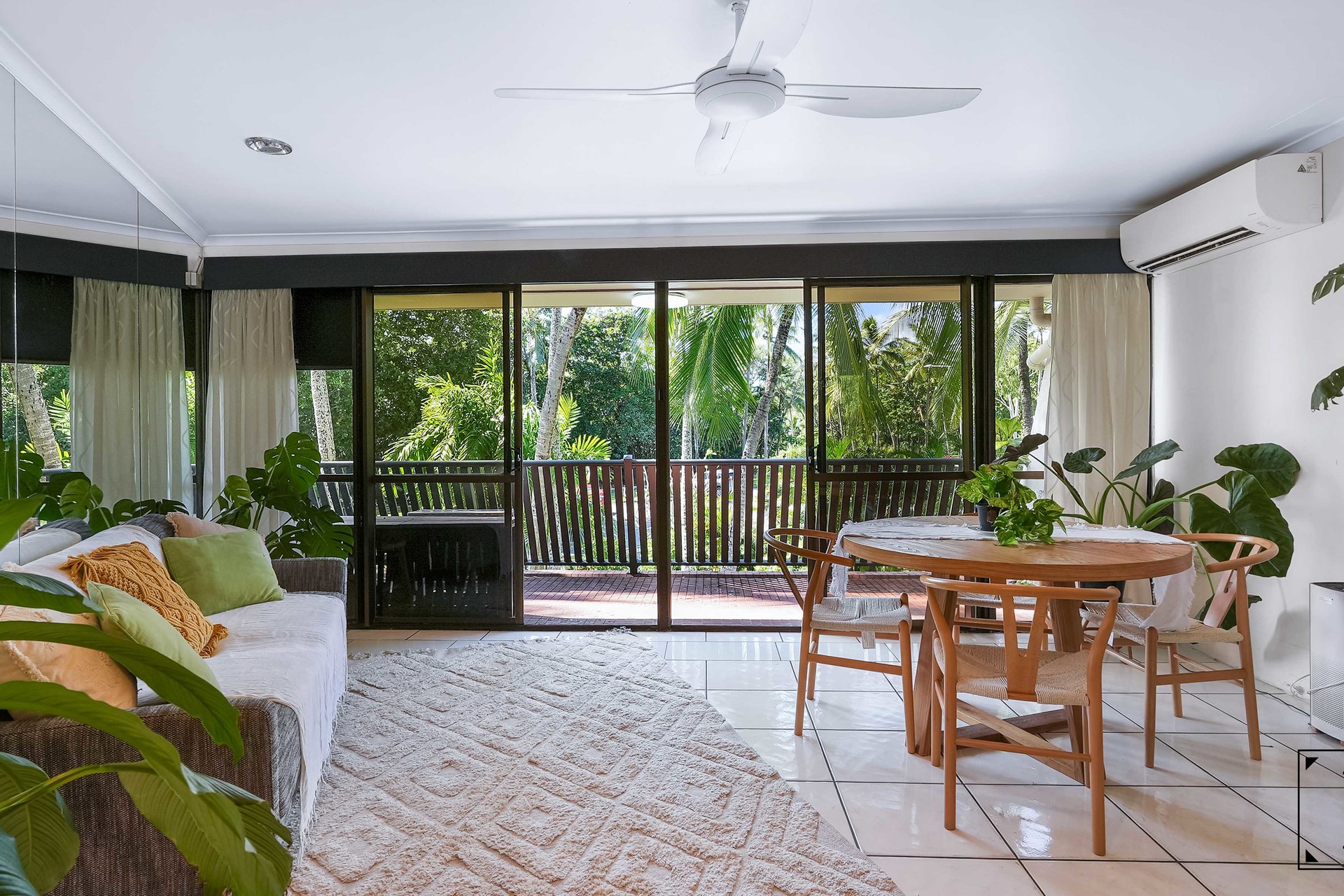 8/35-37 Sims Esplanade, Yorkeys Knob, QLD 4878 AUS