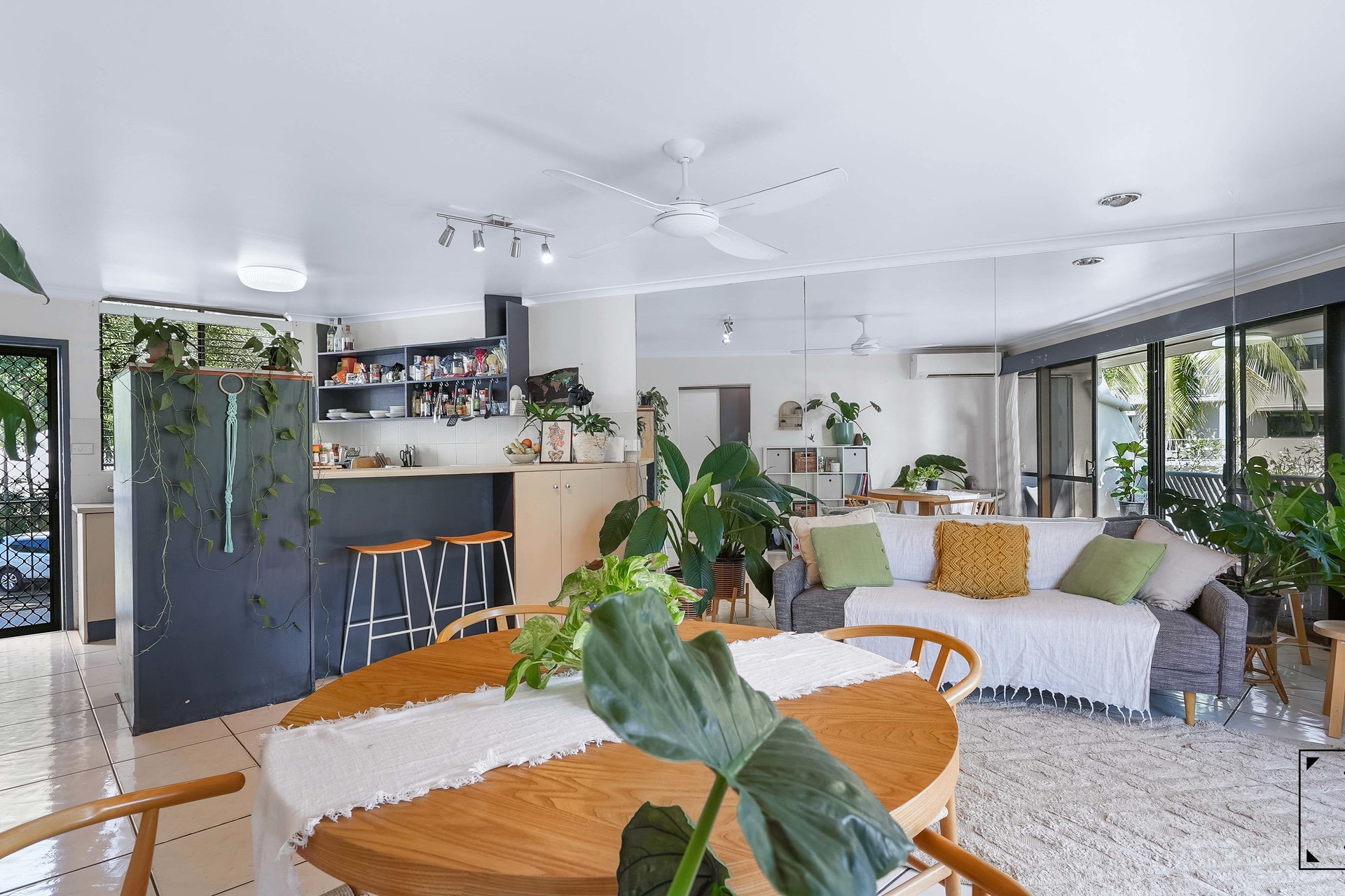8/35-37 Sims Esplanade, Yorkeys Knob, QLD 4878 AUS