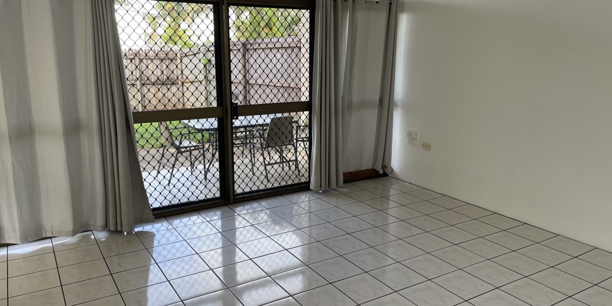 2/19 Pioneer Street, Manoora, QLD 4870 AUS