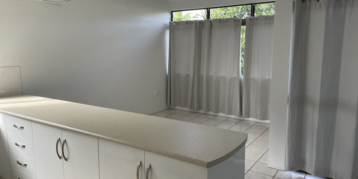 2/19 Pioneer Street, Manoora, QLD 4870 AUS