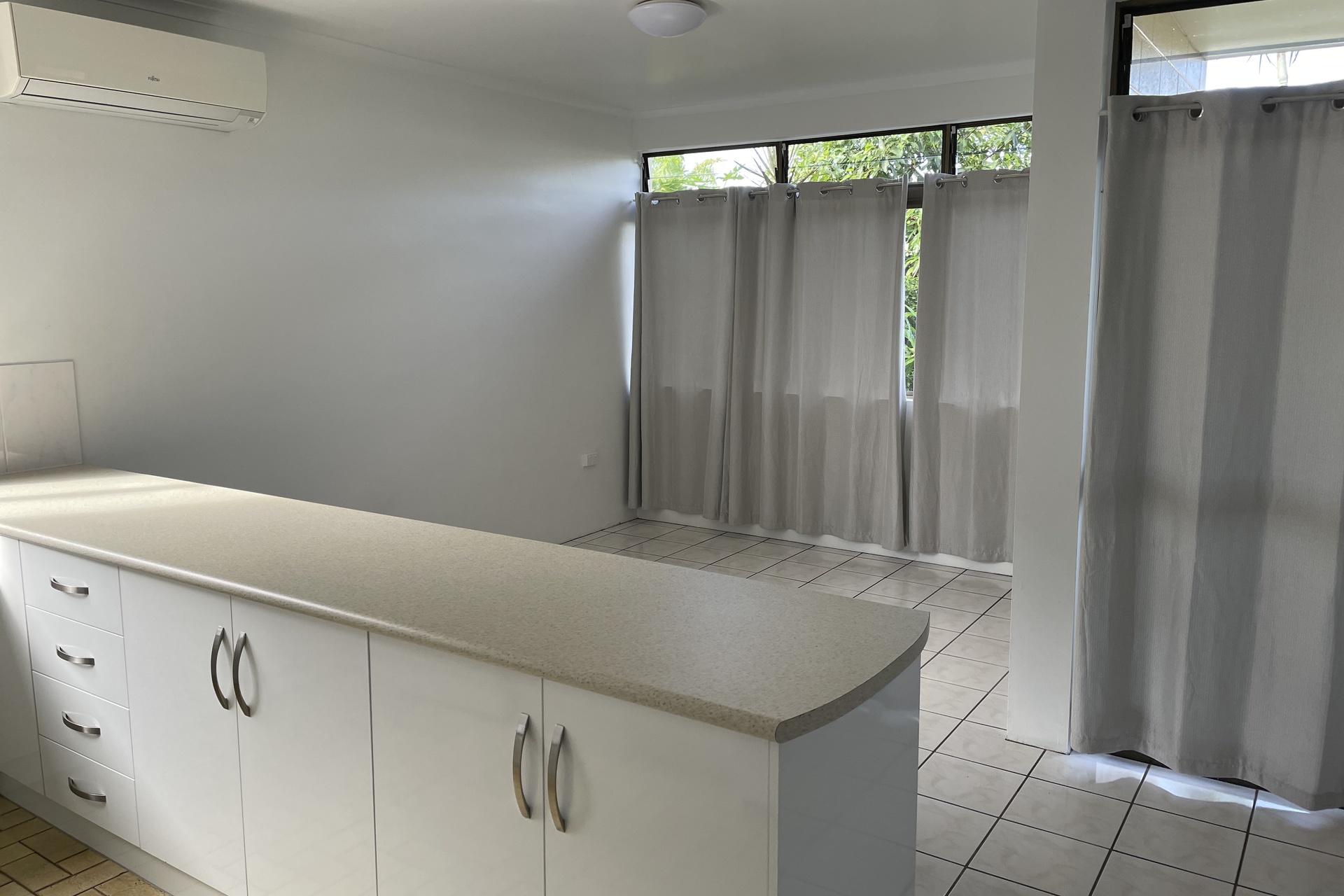 2/19 Pioneer Street, Manoora, QLD 4870 AUS