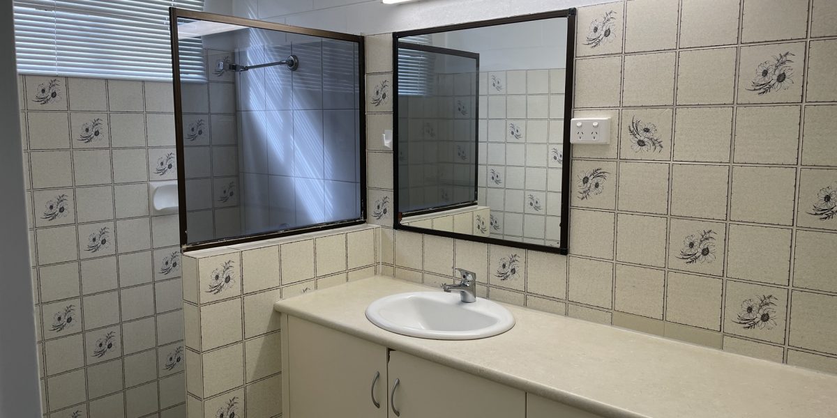 2/19 Pioneer Street, Manoora, QLD 4870 AUS