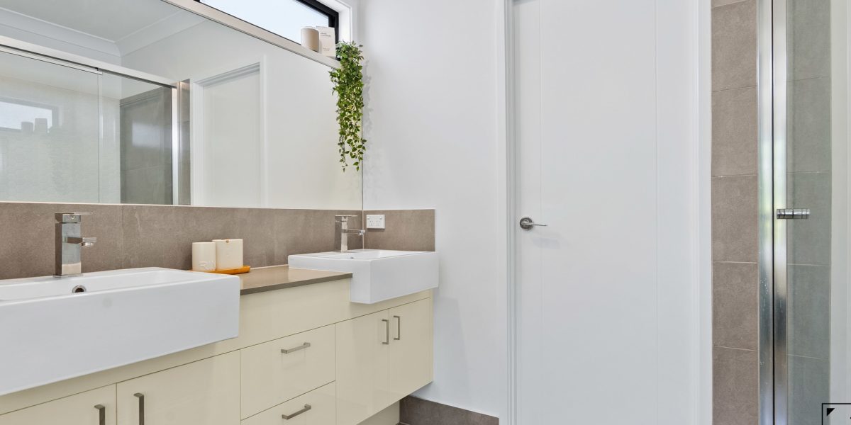 8 Lago Crescent, Mount Sheridan, QLD 4868 AUS