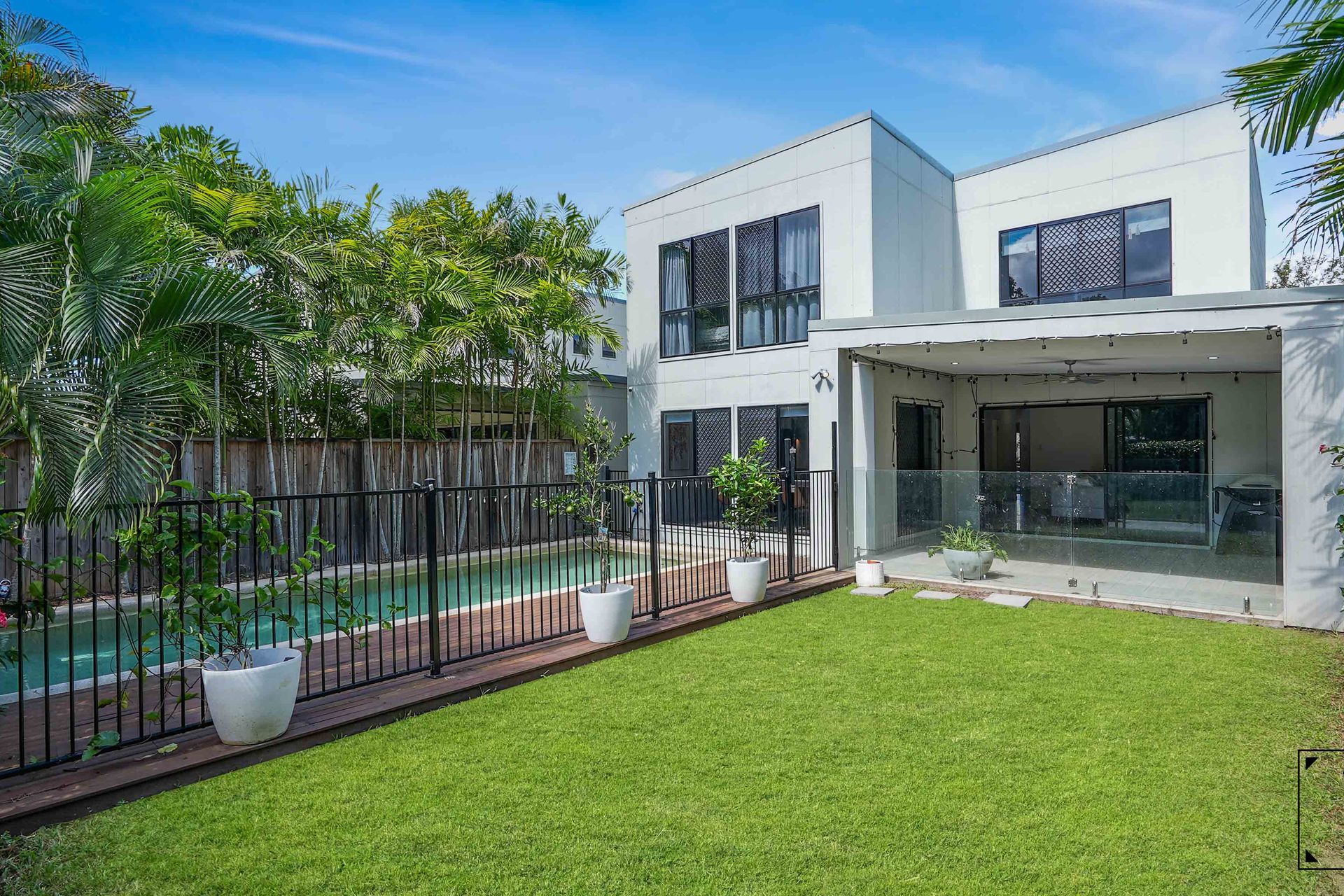 8 Lago Crescent, Mount Sheridan, QLD 4868 AUS