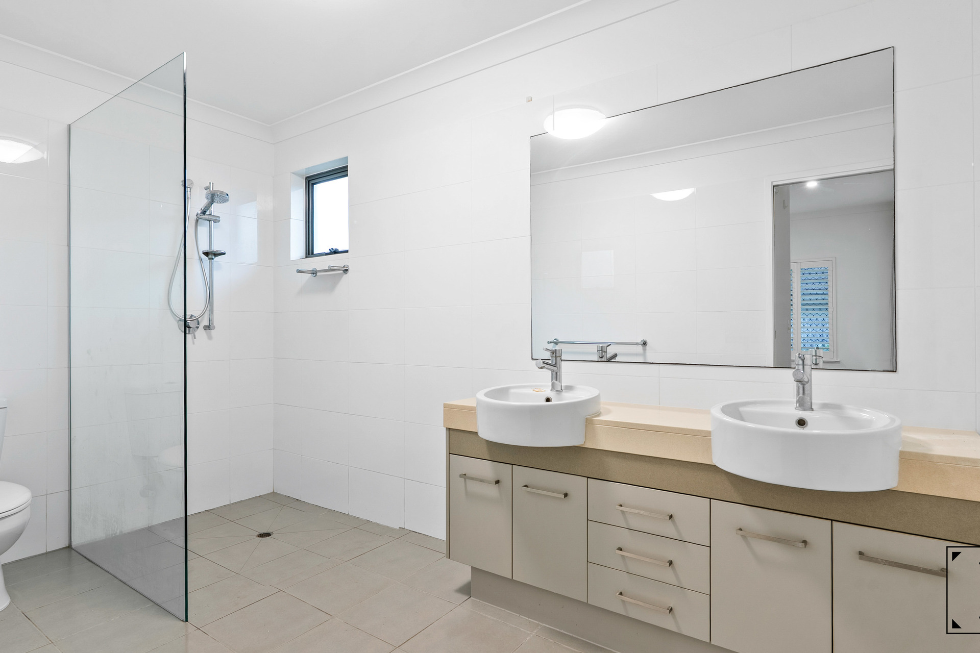9 McAlister Avenue, Kewarra Beach, QLD 4879 AUS