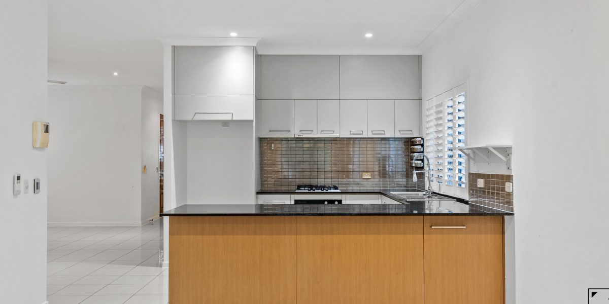 9 McAlister Avenue, Kewarra Beach, QLD 4879 AUS