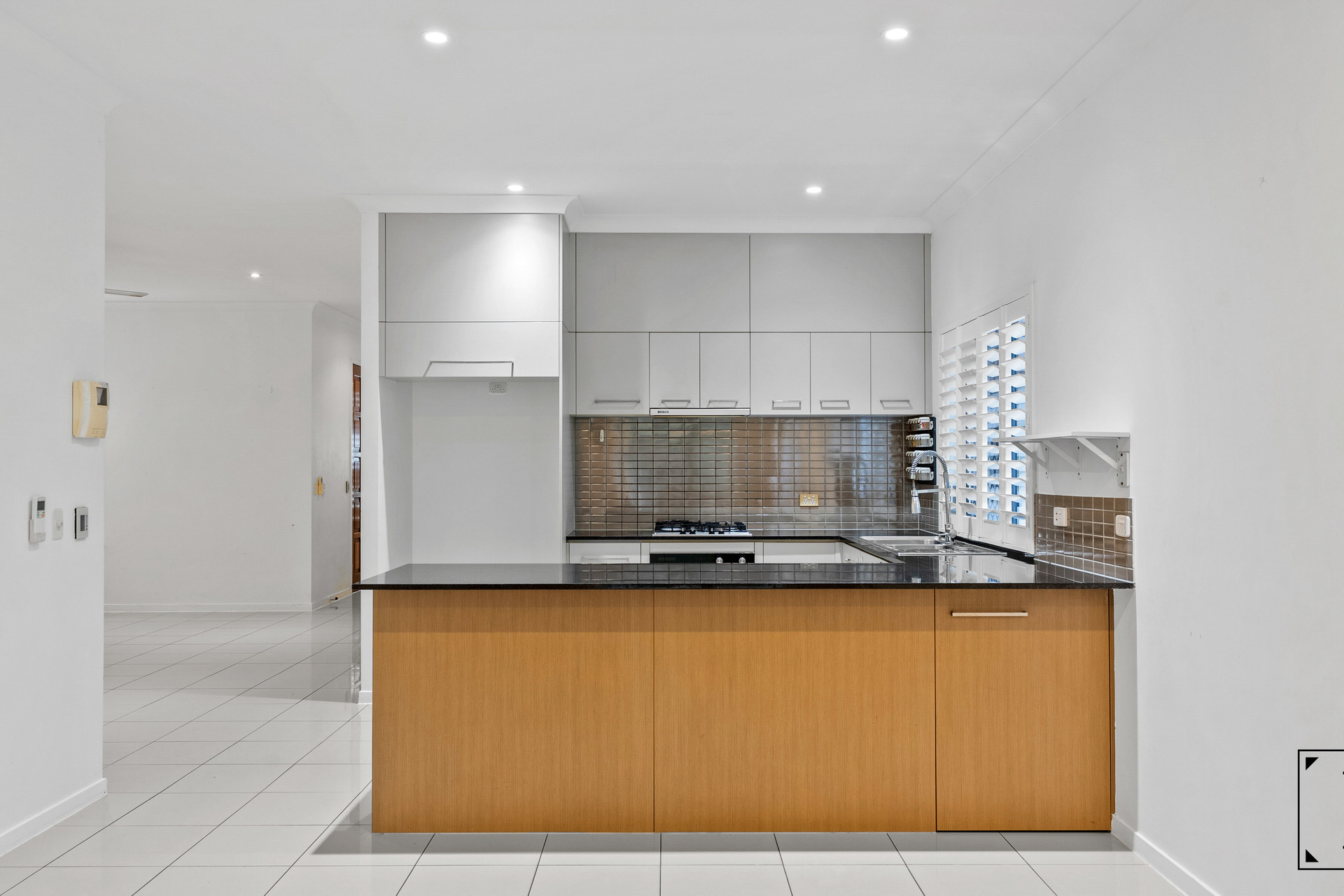 9 McAlister Avenue, Kewarra Beach, QLD 4879 AUS