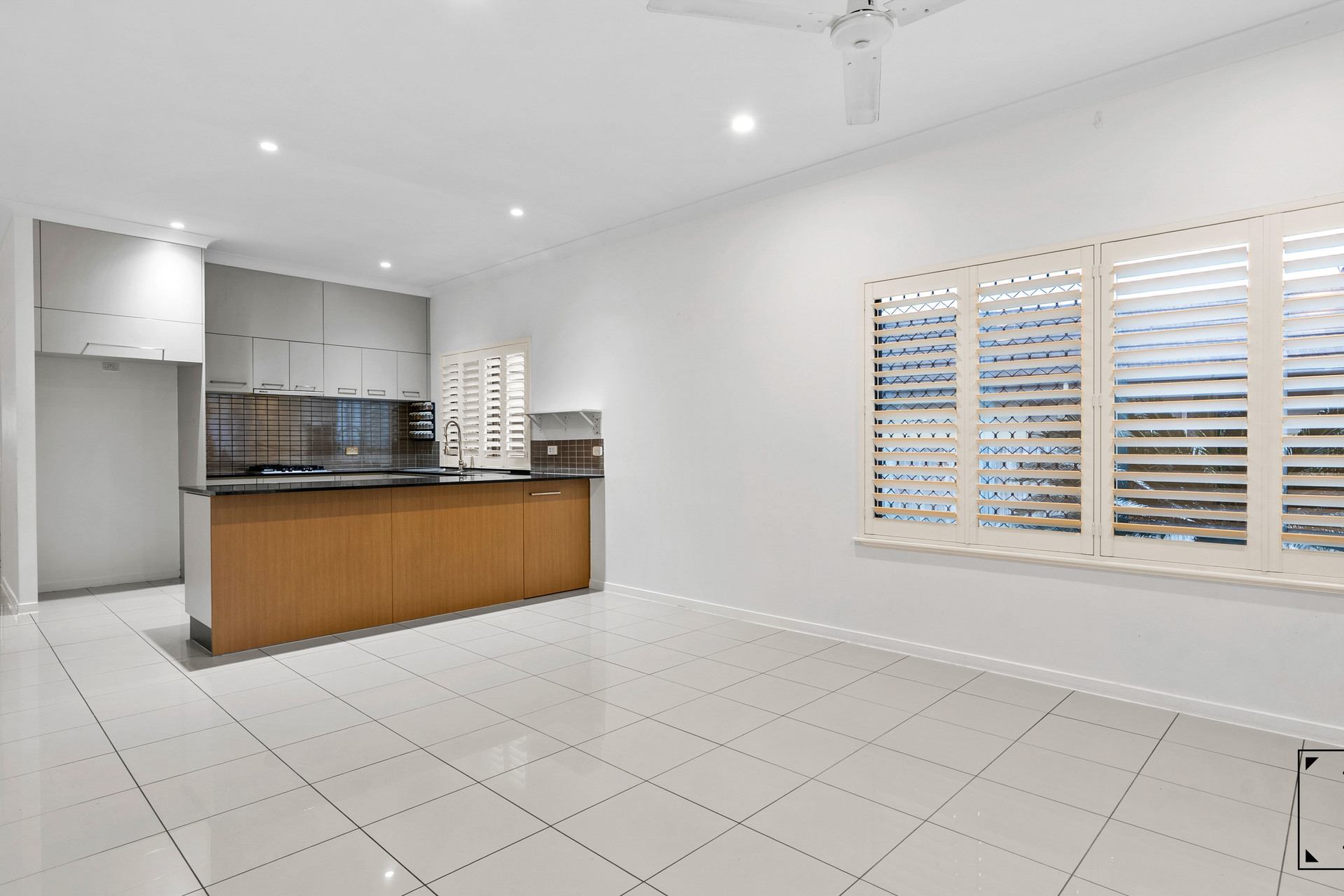 9 McAlister Avenue, Kewarra Beach, QLD 4879 AUS