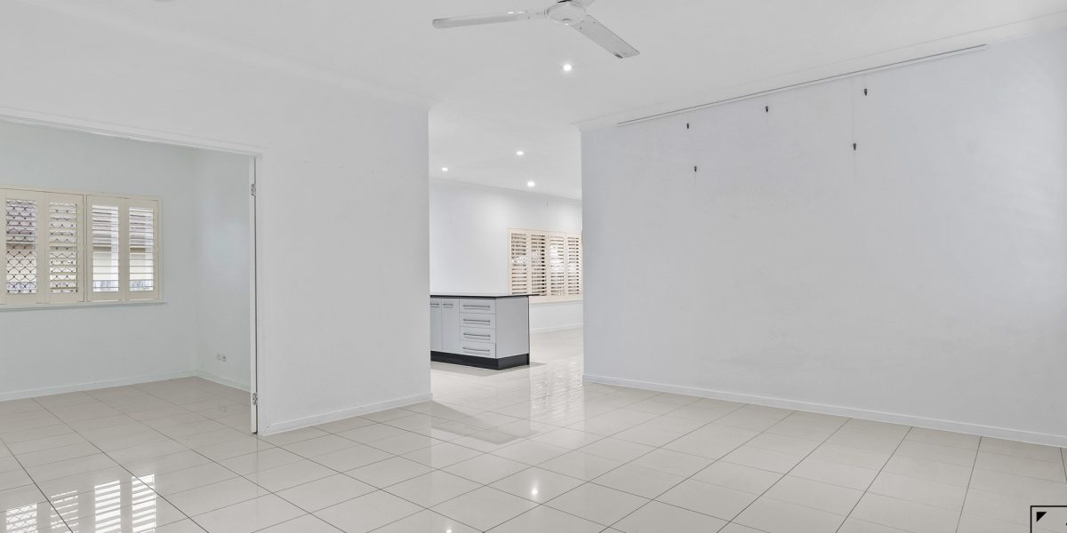 9 McAlister Avenue, Kewarra Beach, QLD 4879 AUS
