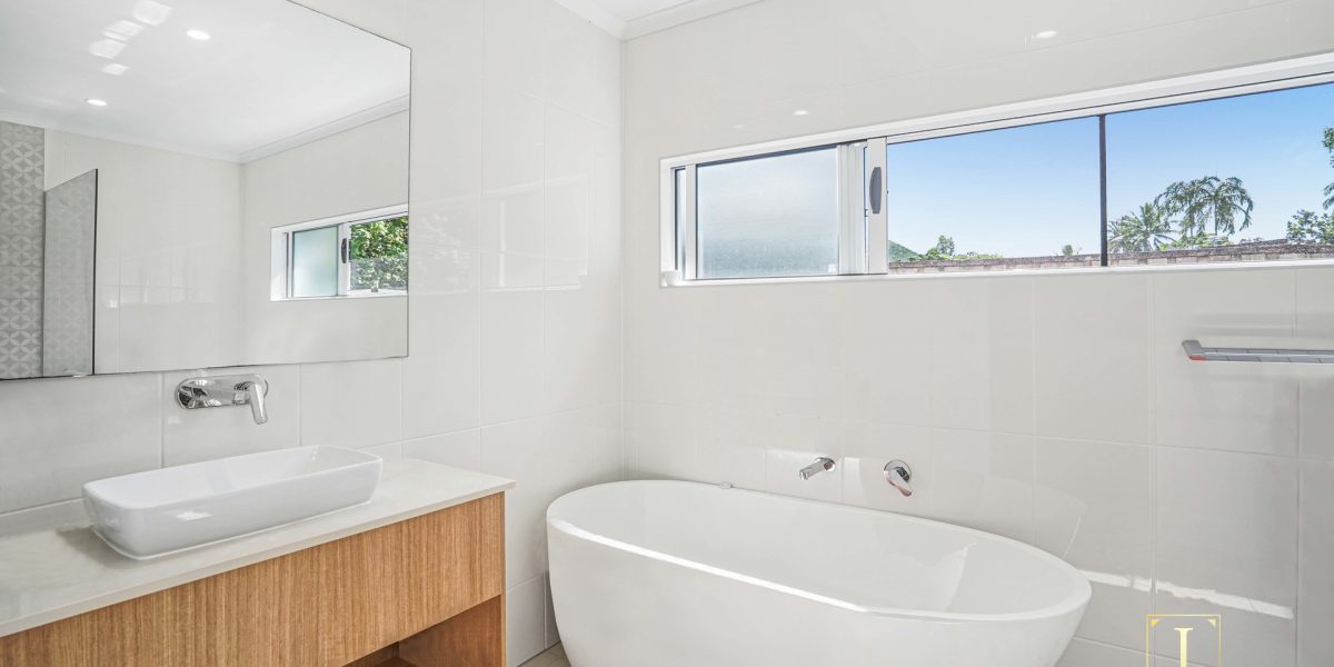 2/23-33 Upolu Esplanade, Clifton Beach, QLD 4879 AUS