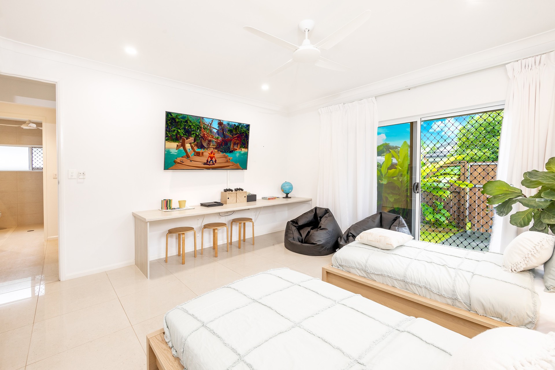 47 Seaways Street, Trinity Beach, QLD 4879 AUS