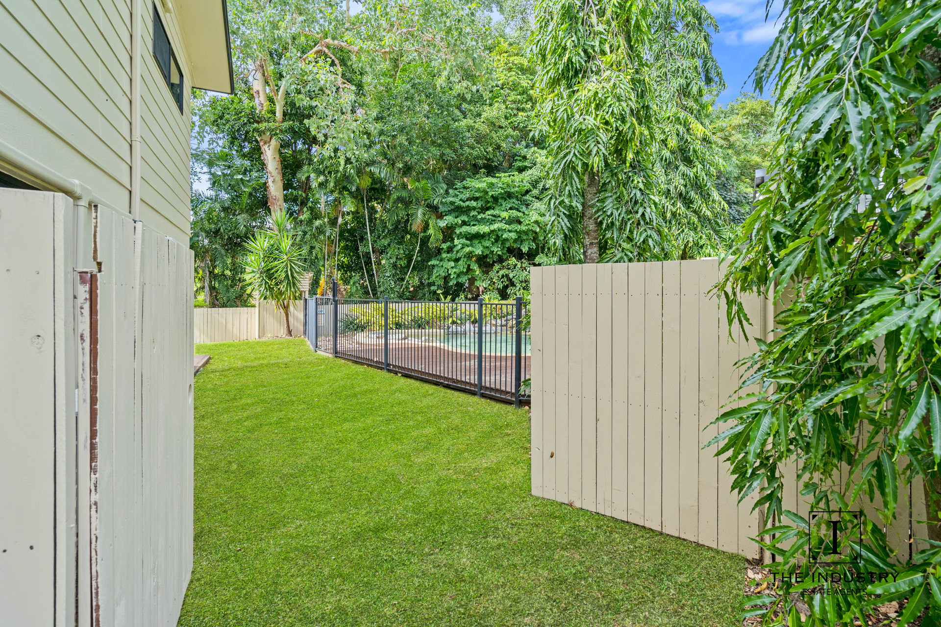 32 Jamieson Street, Trinity Beach, QLD 4879 AUS