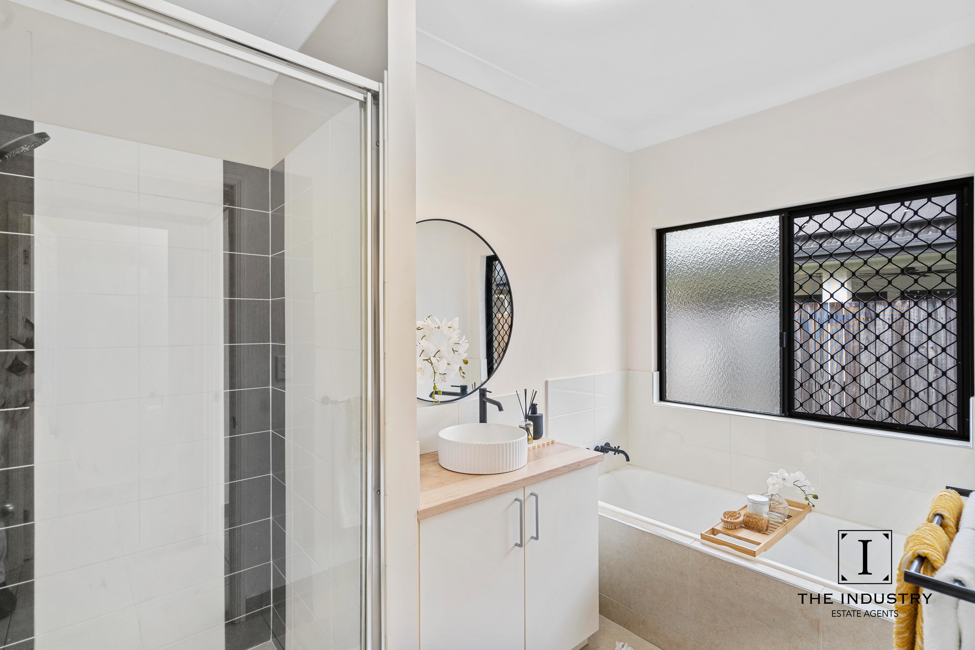 39 Quartzborough Promenade, Trinity Park, QLD 4879 AUS