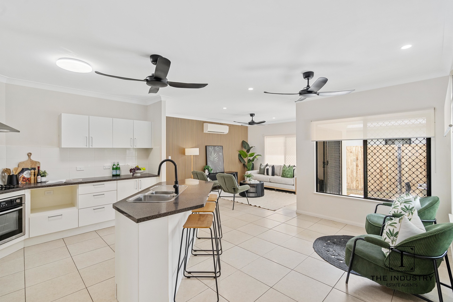39 Quartzborough Promenade, Trinity Park, QLD 4879 AUS