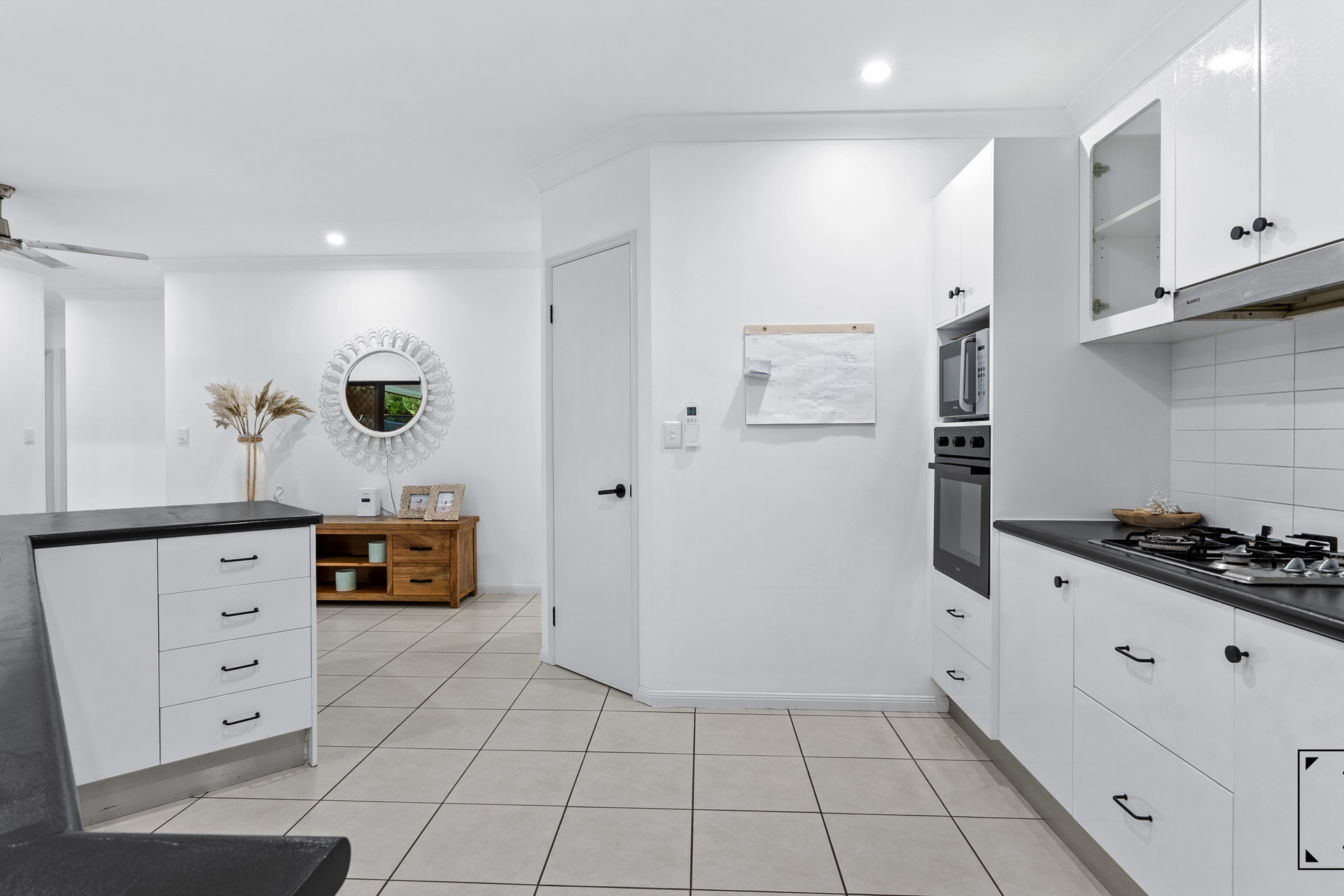 30 Hideaway Close, Palm Cove, QLD 4879 AUS