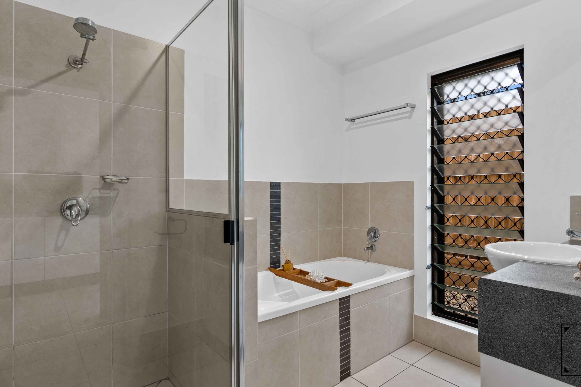 30 Hideaway Close, Palm Cove, QLD 4879 AUS