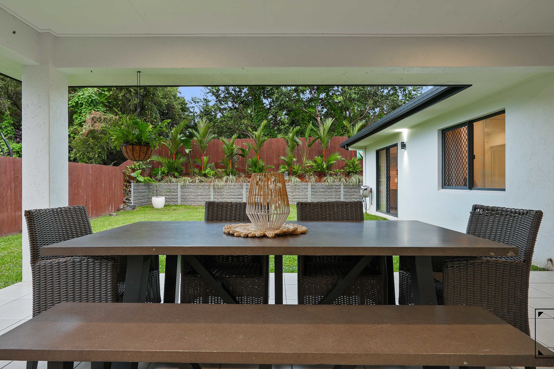 30 Hideaway Close, Palm Cove, QLD 4879 AUS