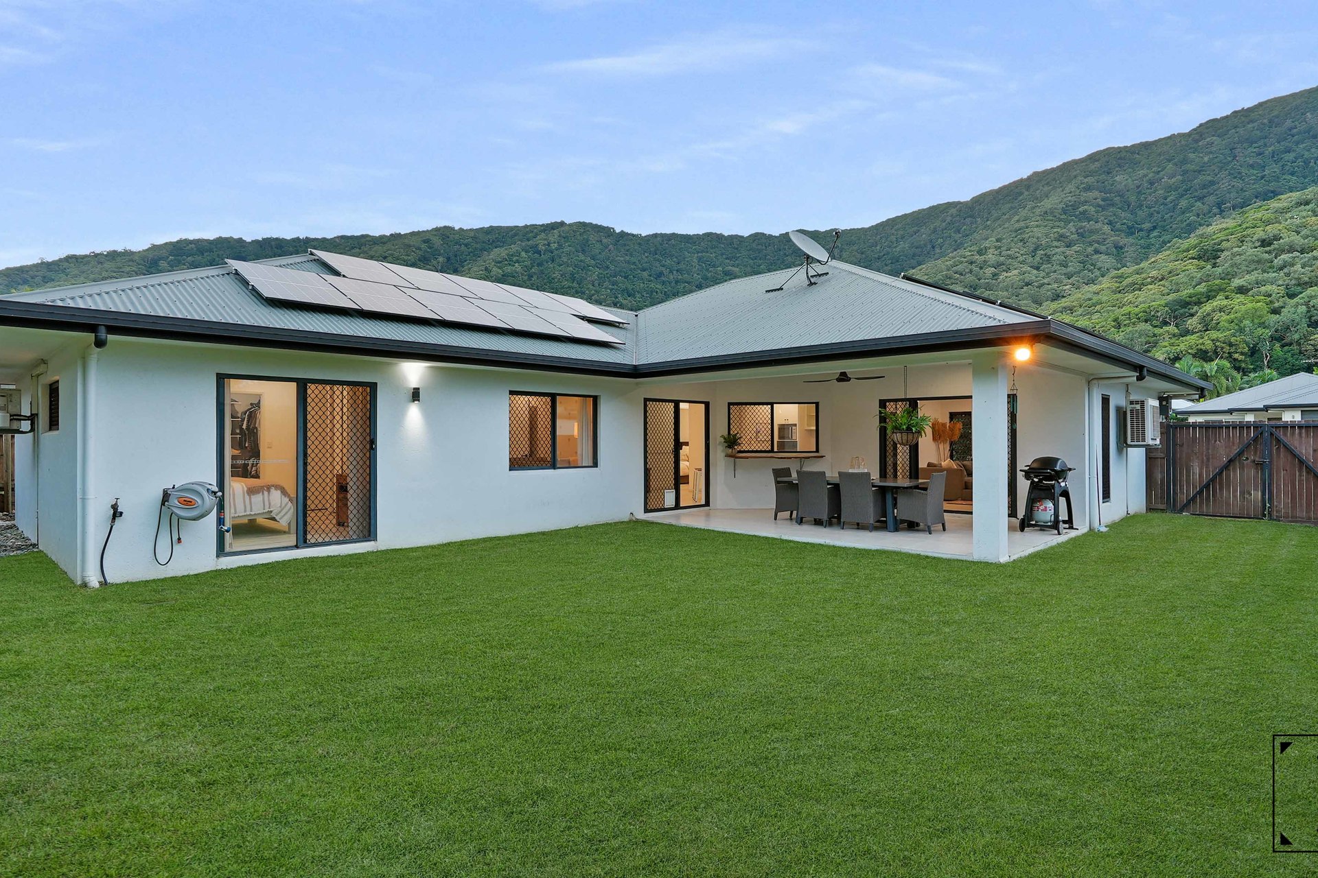 30 Hideaway Close, Palm Cove, QLD 4879 AUS