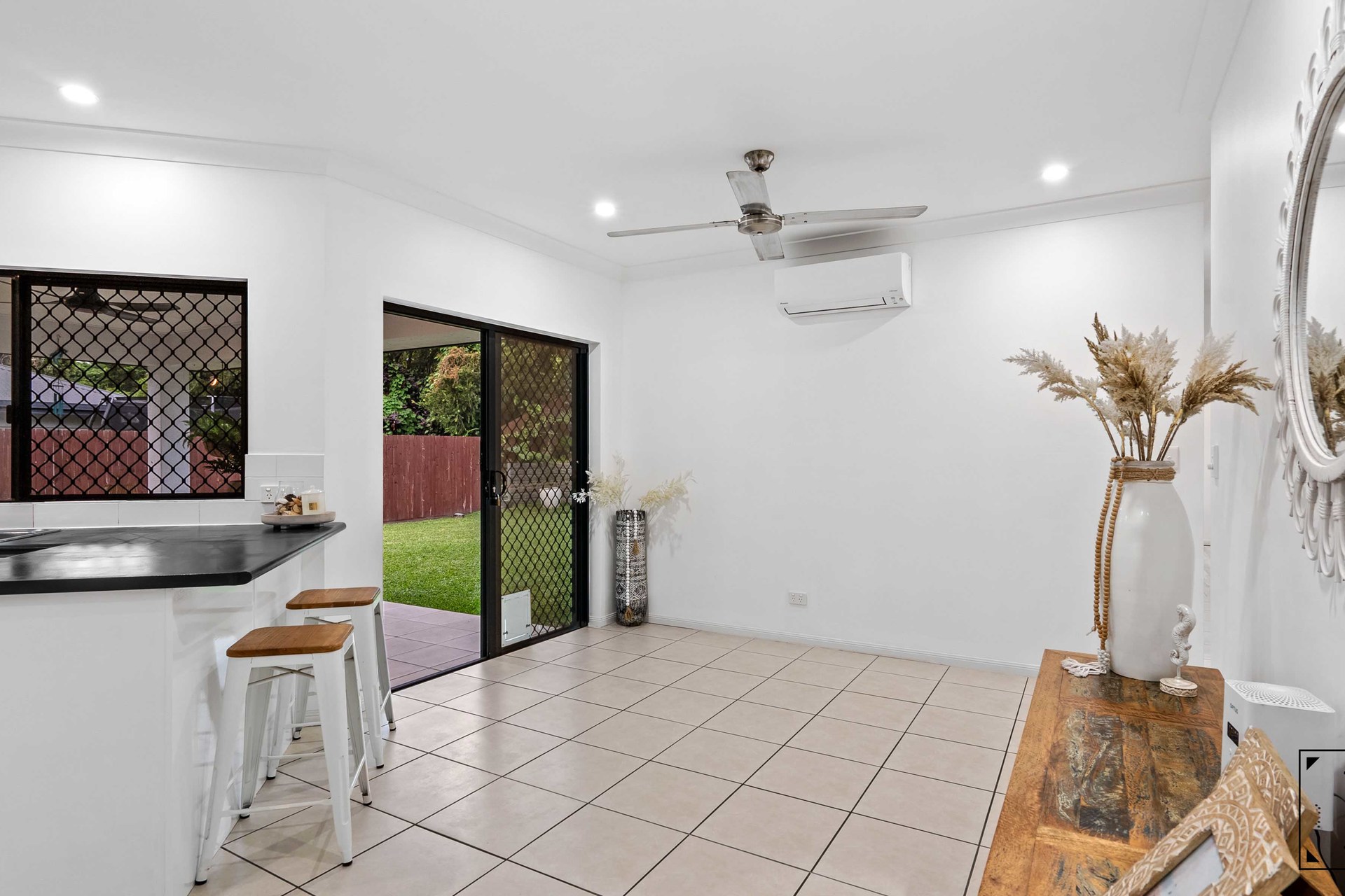 30 Hideaway Close, Palm Cove, QLD 4879 AUS