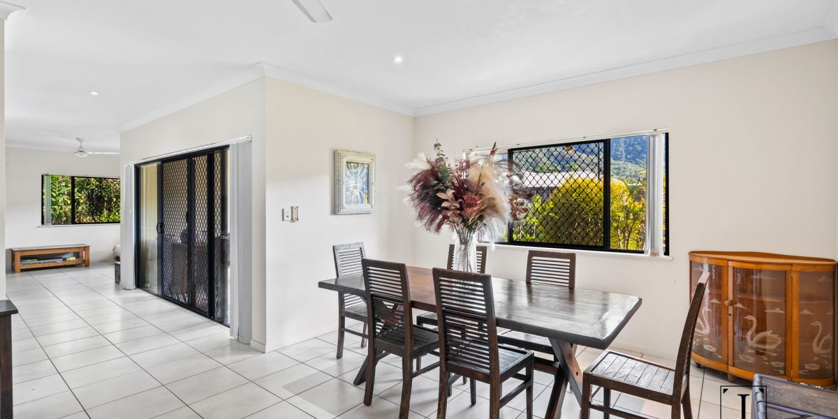 99 Walker Road, Bentley Park, QLD 4869 AUS