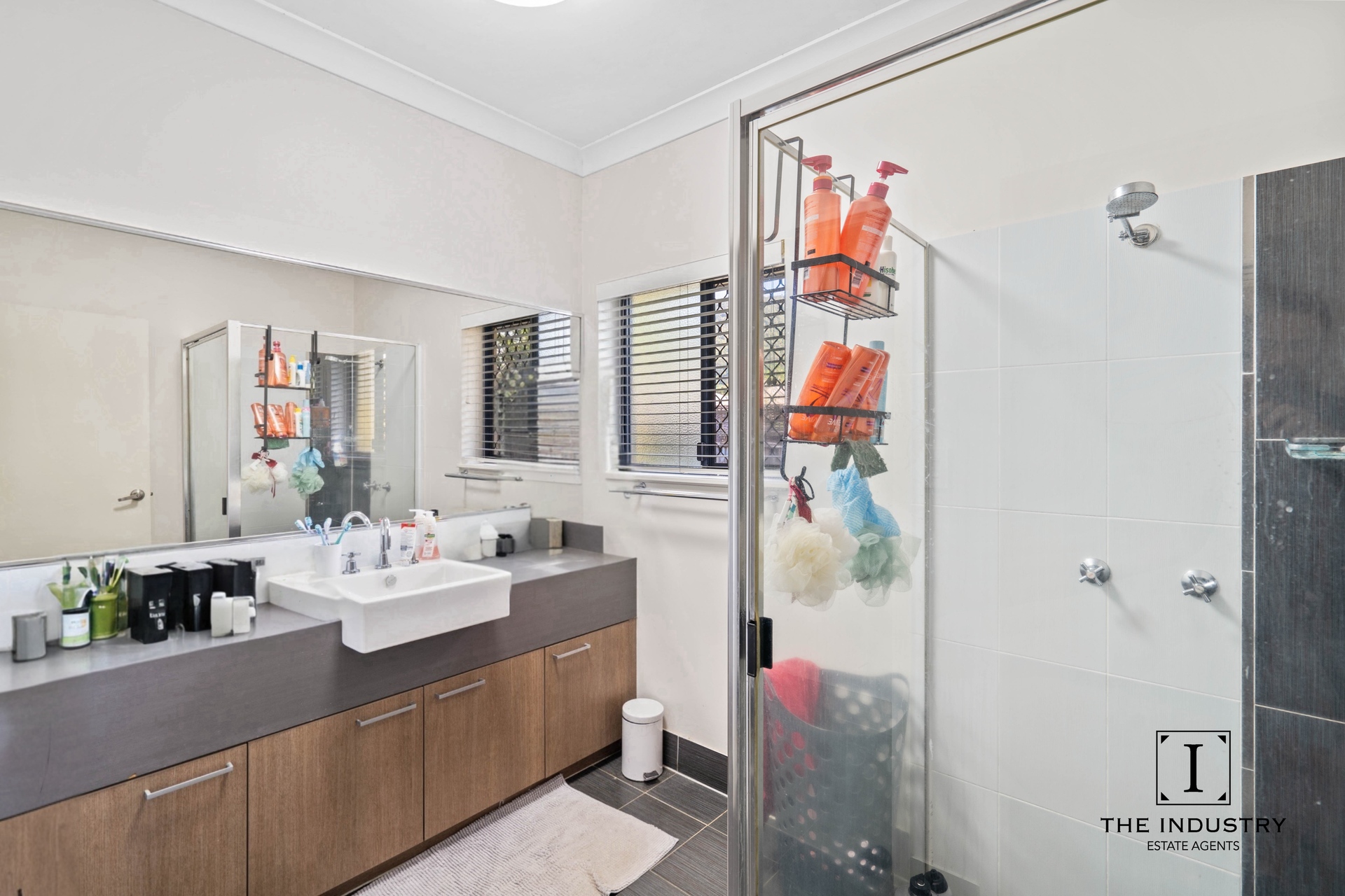 99 Walker Road, Bentley Park, QLD 4869 AUS