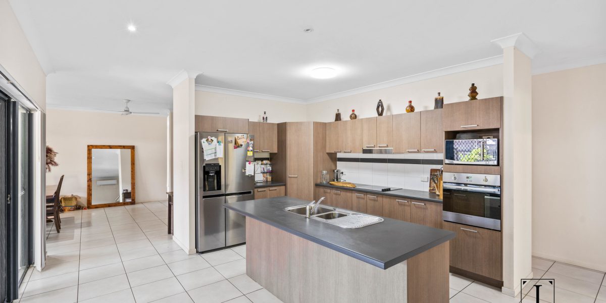 99 Walker Road, Bentley Park, QLD 4869 AUS