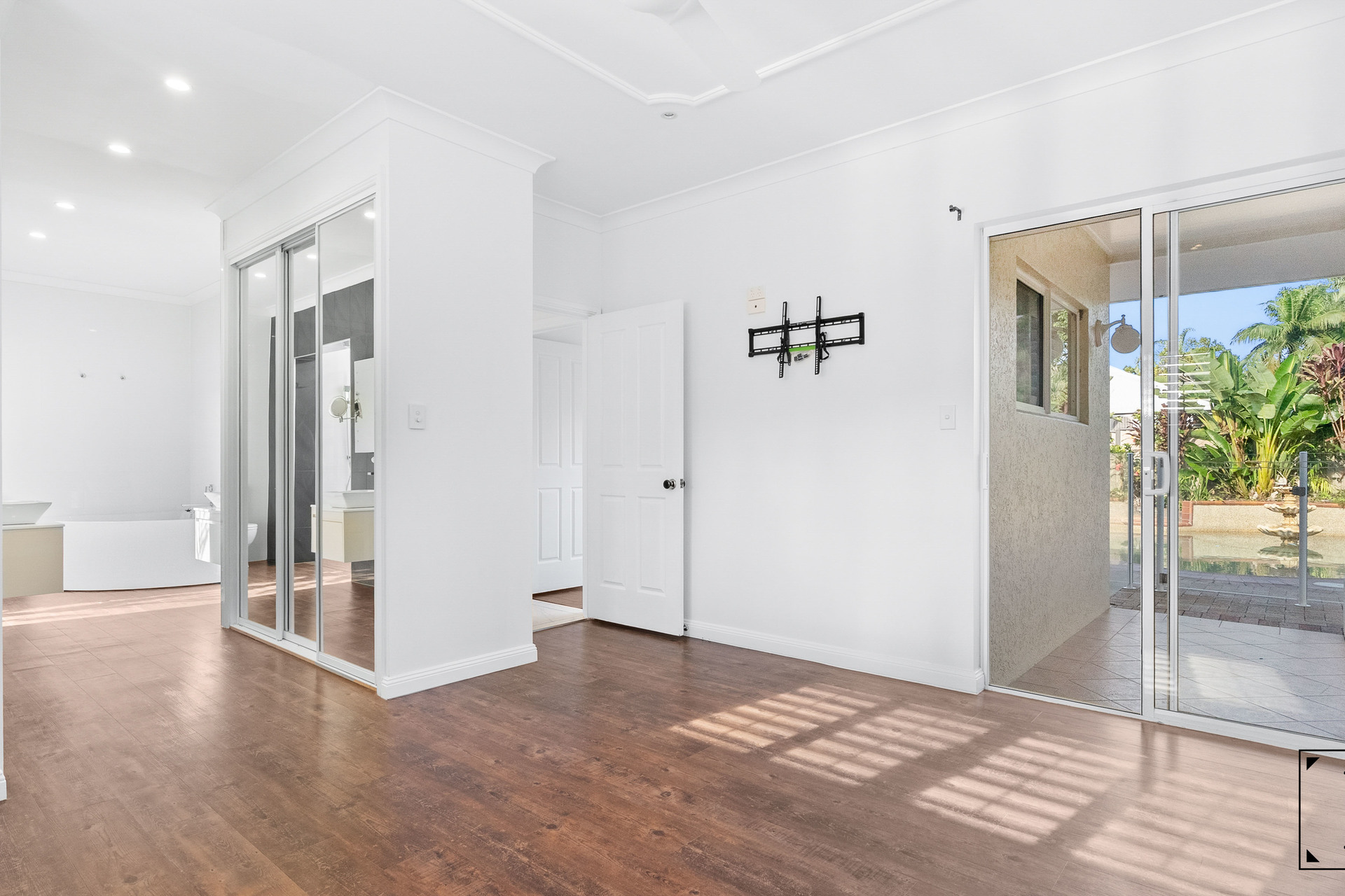 6 Parkinson Avenue, Kewarra Beach, QLD 4879 AUS
