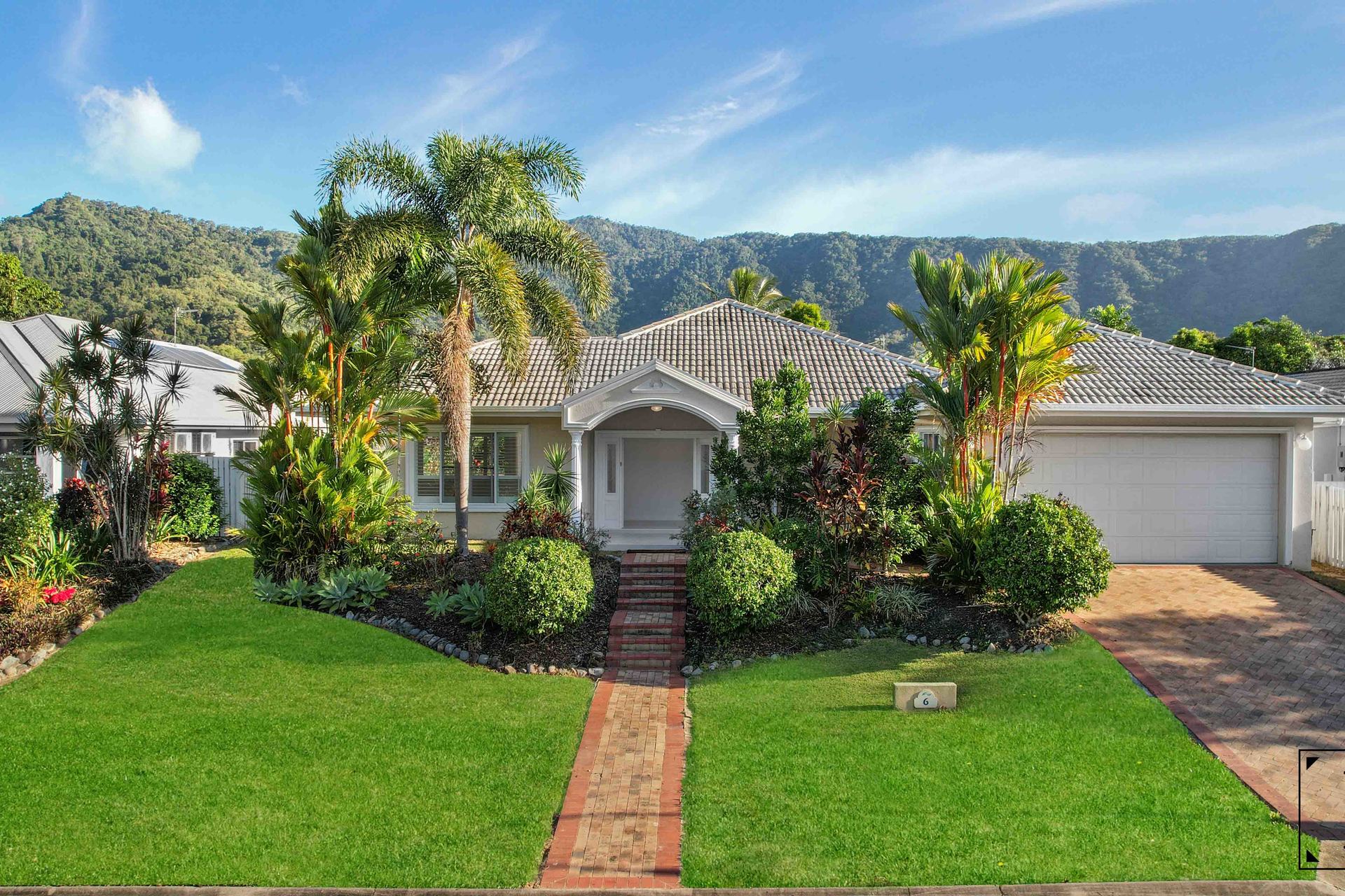 6 Parkinson Avenue, Kewarra Beach, QLD 4879 AUS