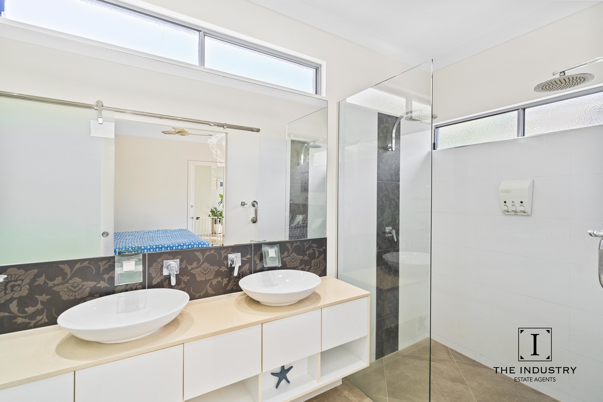 28 Lagoon Drive, Trinity Beach, QLD 4879 AUS