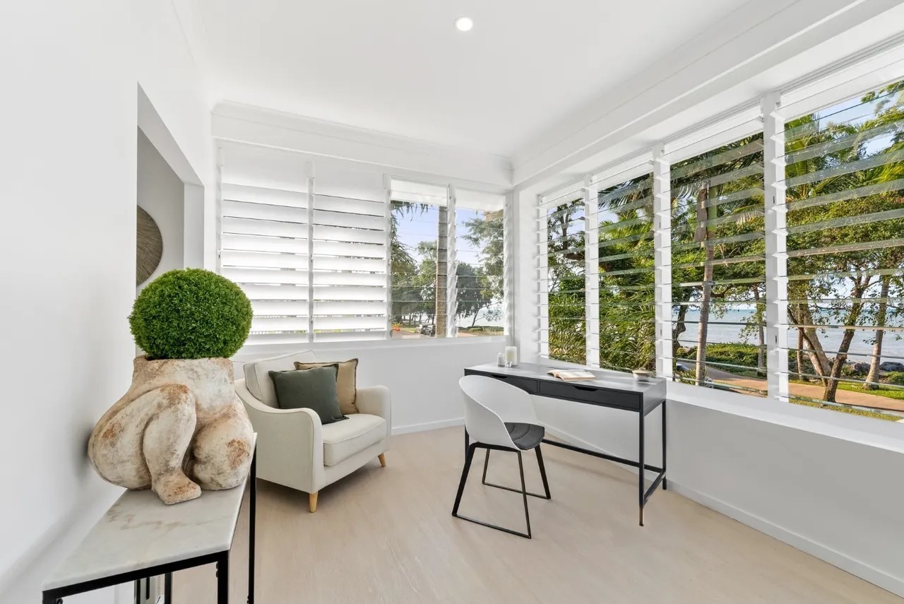43 Arlington Esplanade, Clifton Beach, QLD 4879 AUS