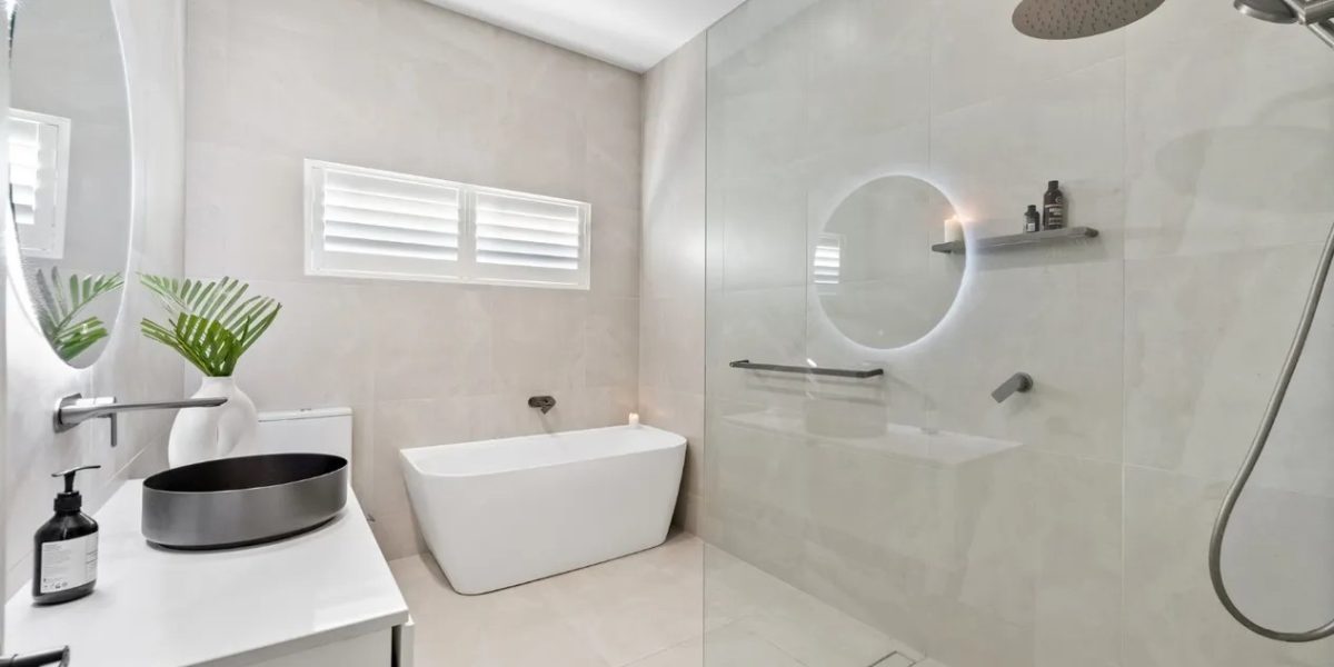 43 Arlington Esplanade, Clifton Beach, QLD 4879 AUS