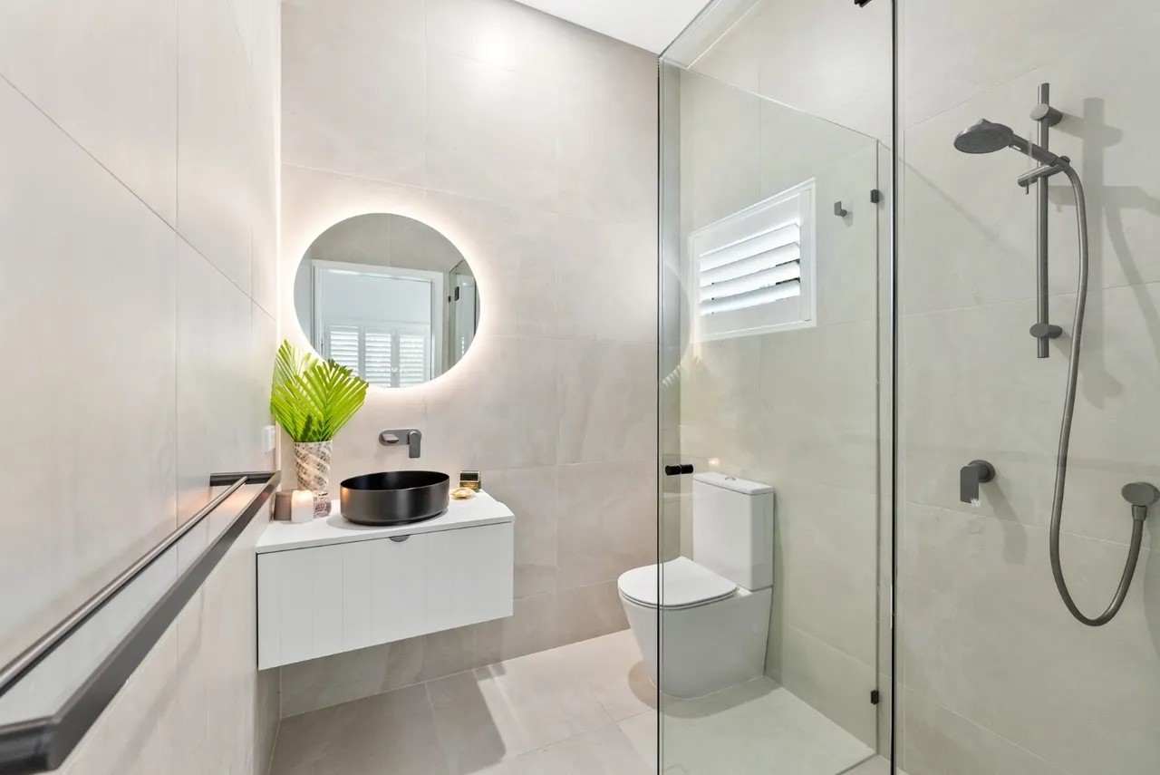 43 Arlington Esplanade, Clifton Beach, QLD 4879 AUS