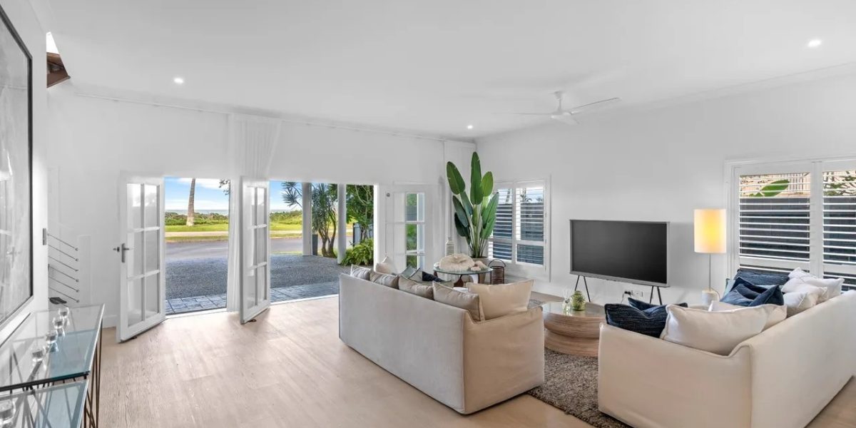 43 Arlington Esplanade, Clifton Beach, QLD 4879 AUS