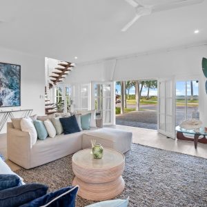 43 Arlington Esplanade, Clifton Beach, QLD 4879 AUS