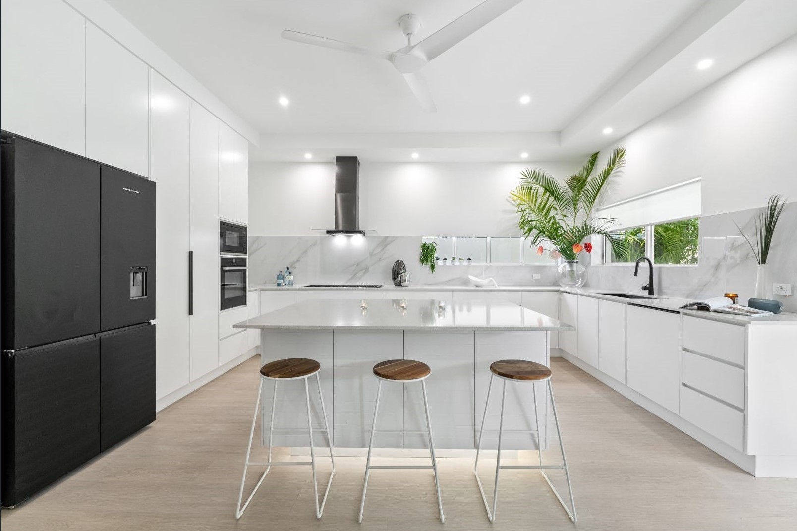 43 Arlington Esplanade, Clifton Beach, QLD 4879 AUS