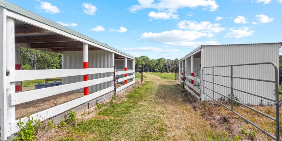 90 Stoney Creek Road, Speewah, QLD 4881 AUS