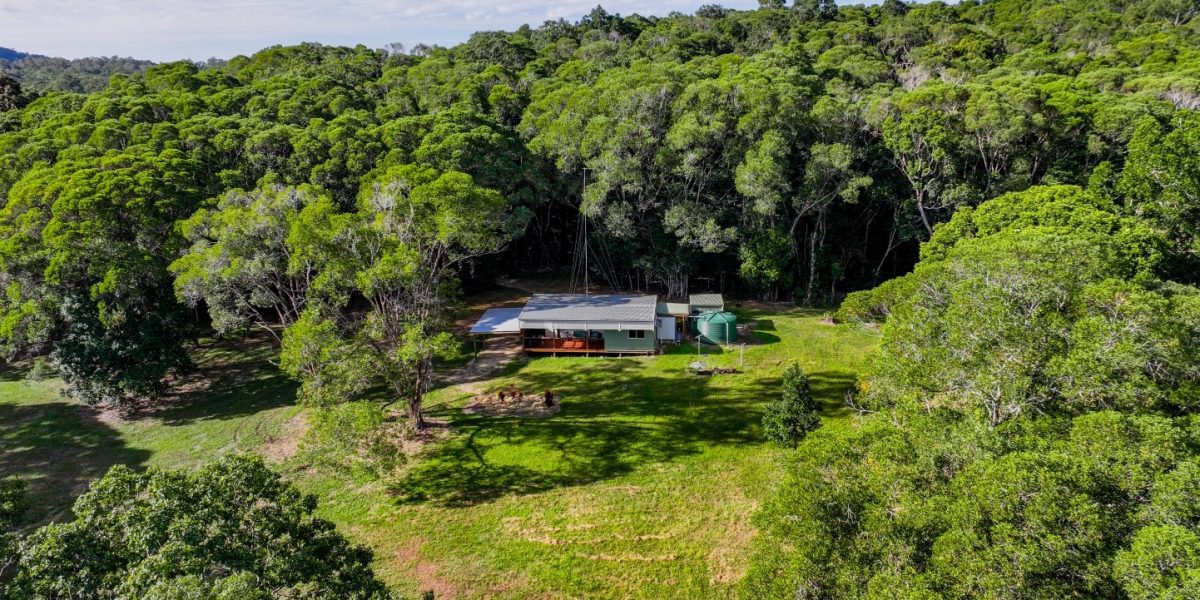 90 Stoney Creek Road, Speewah, QLD 4881 AUS