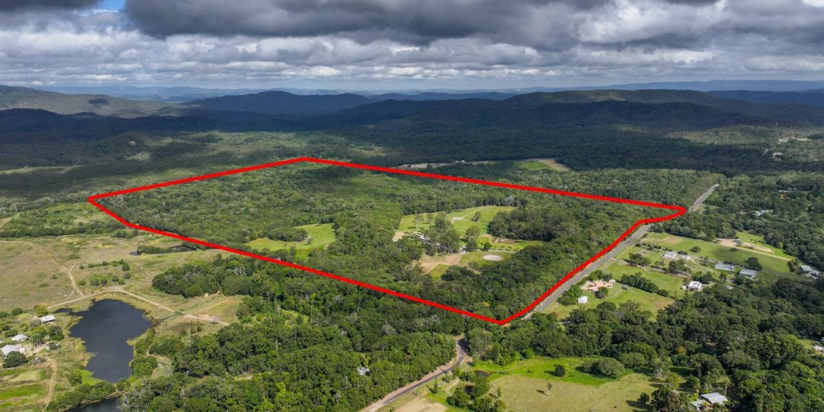 90 Stoney Creek Road, Speewah, QLD 4881 AUS