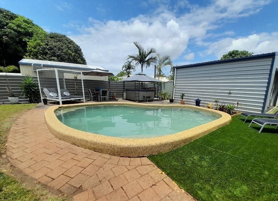 6 Davis Close, Manoora, QLD 4870 AUS