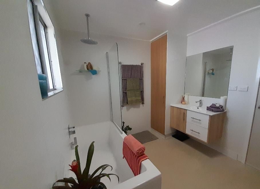 6 Davis Close, Manoora, QLD 4870 AUS