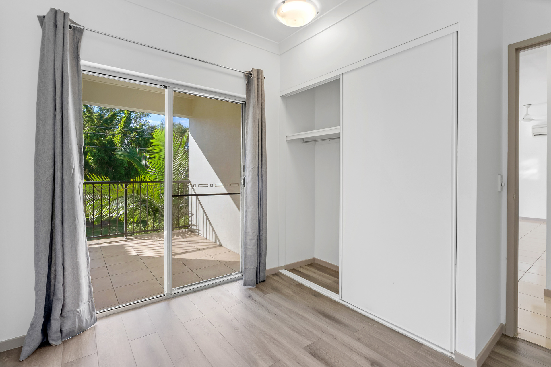 8/47-49 McCormack Street, Manunda, QLD 4870 AUS