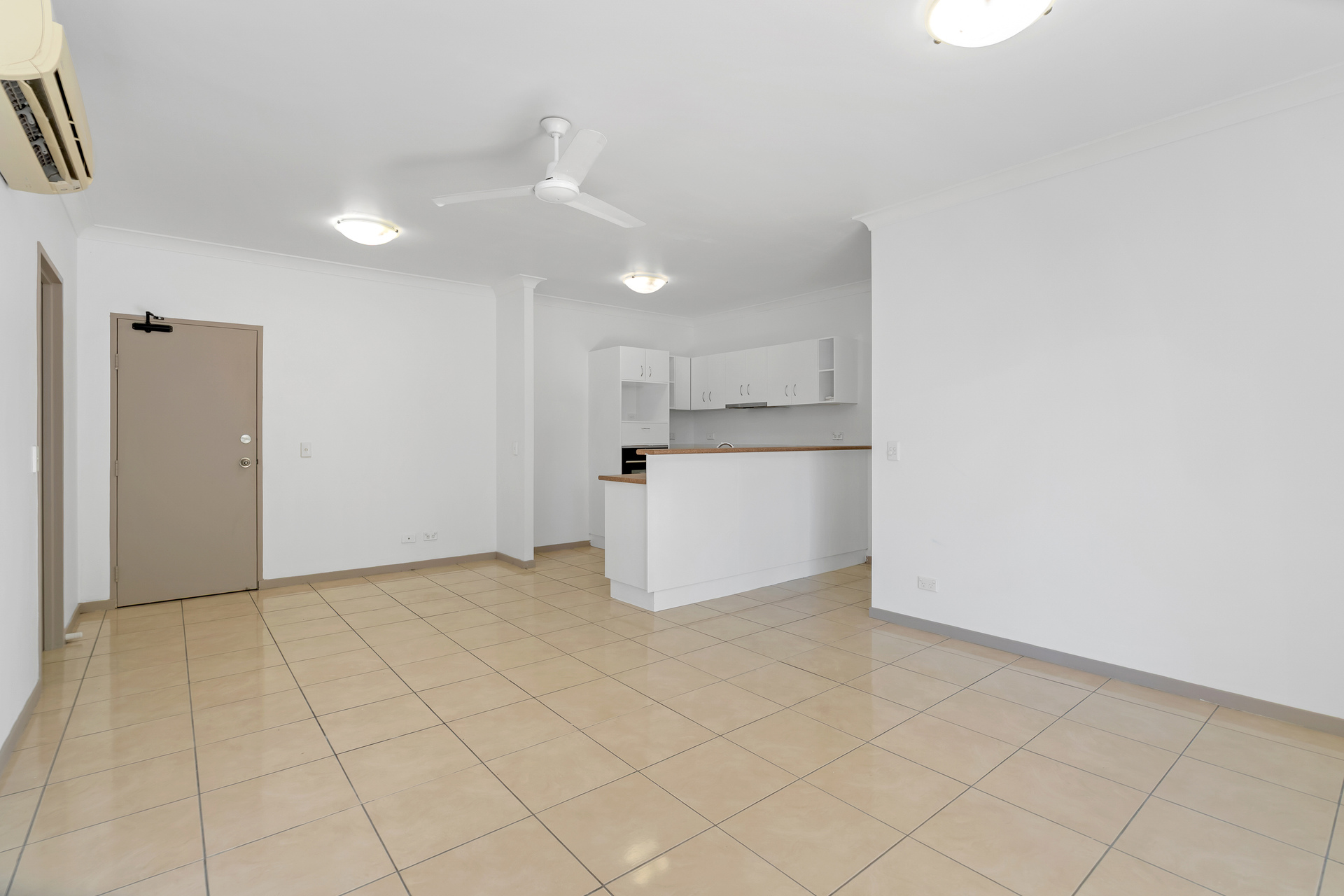 8/47-49 McCormack Street, Manunda, QLD 4870 AUS