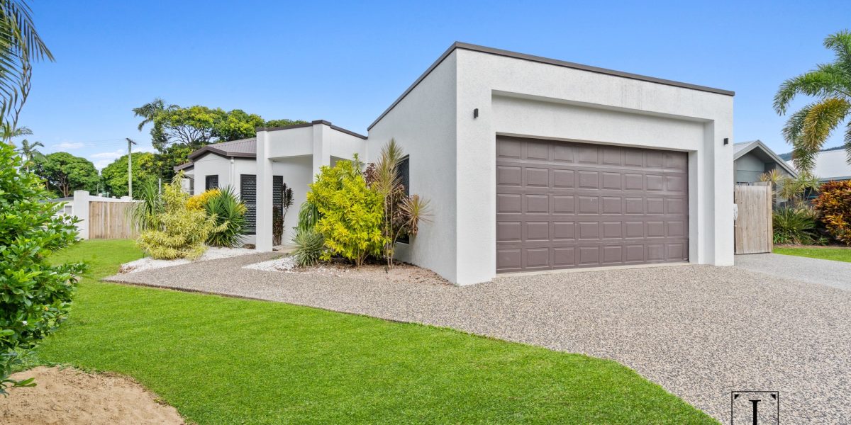 1 Como Close, Kewarra Beach, QLD 4879 AUS